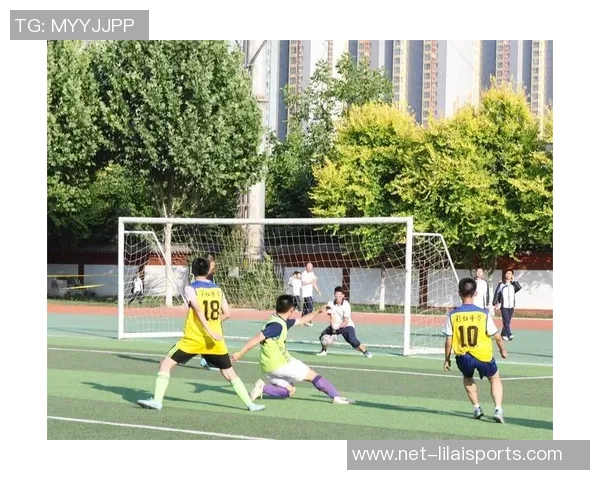 业余足球俱乐部的魅力与挑战：如何在热爱中追求梦想与团队精神