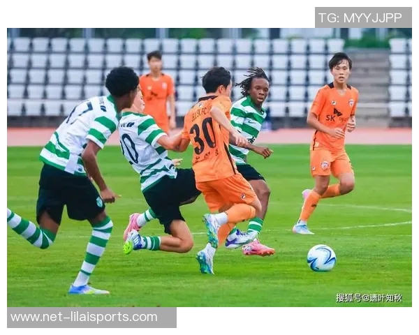 足球之魅力：探寻绿茵场上的激情与梦想，感受团队精神与个人荣耀的交织